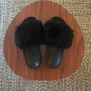 Urban Outfitters Faux Fur Slides -new, never worn!
